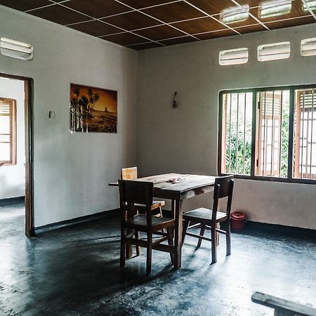 New Sam Tourist Inn Велигама Экстерьер фото