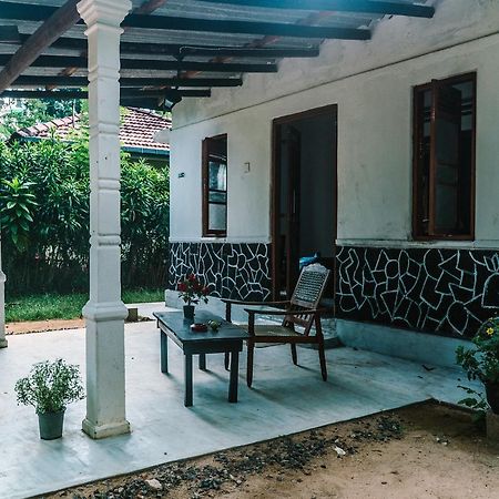 New Sam Tourist Inn Велигама Экстерьер фото